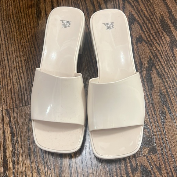 Wild Fable Cream heeled mule size 9- NWOT - Picture 2 of 4